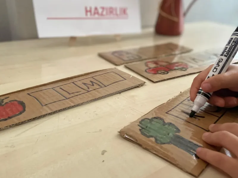 Anaokulunda okuma yazmaya hazırlık çalışması