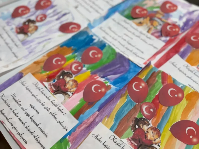 23 Nisan Ulusal Egemenlik ve Çocuk Bayramı için yapılan sınıf çalışması